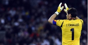 casillas-saluda-wembley-espana-reuters-2011