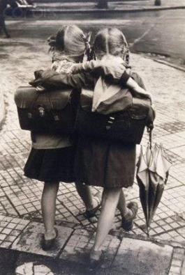 nic3b1as-juntas-a-clase